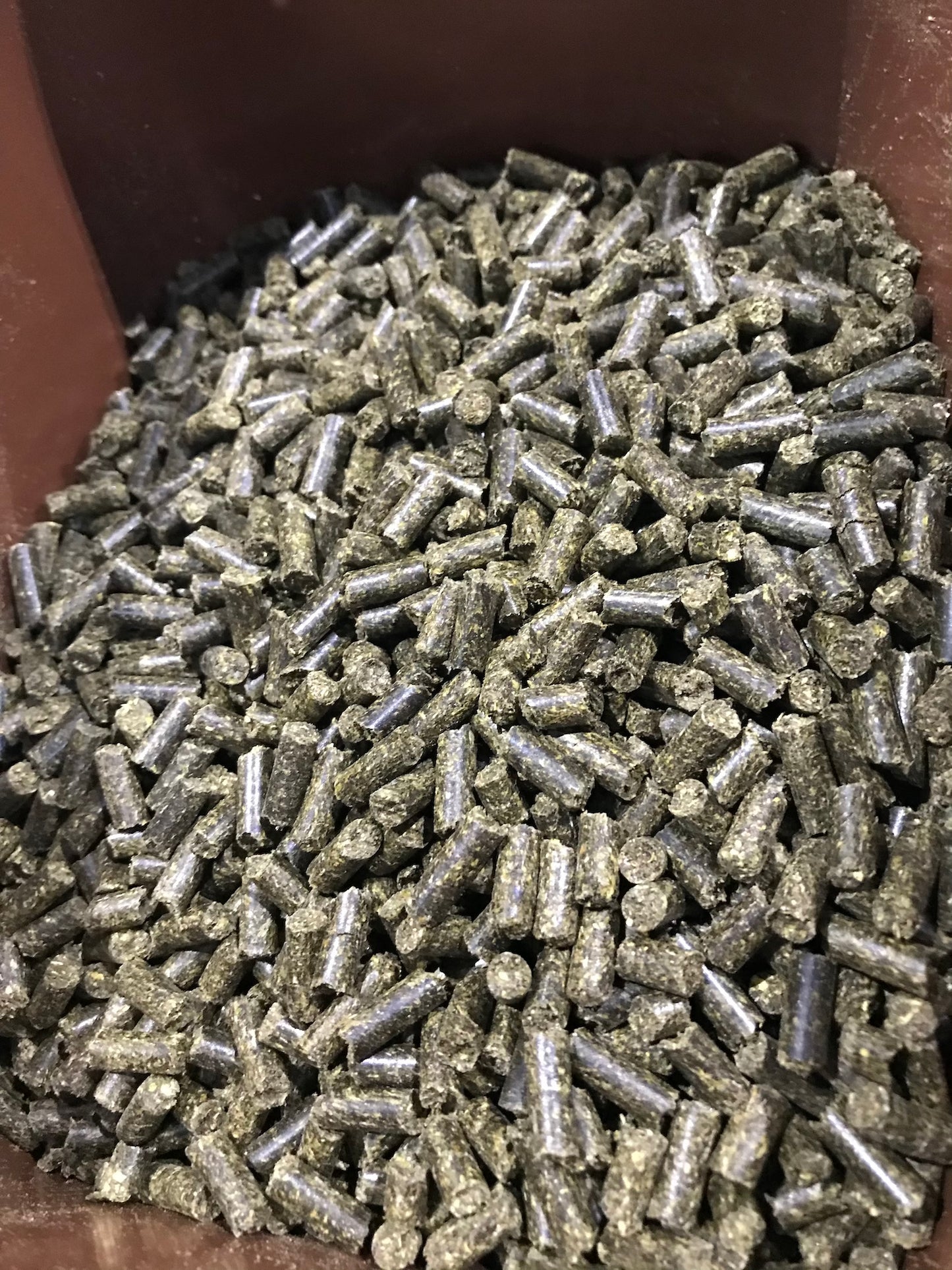
                  
                    Equithrive® Electrolyte Pellets
                  
                